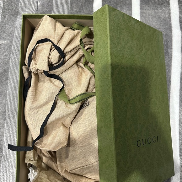 Gucci Rhynton Sneakers for women. Worn only once! Mint Condition! Box, dust bag! - Picture 4 of 14